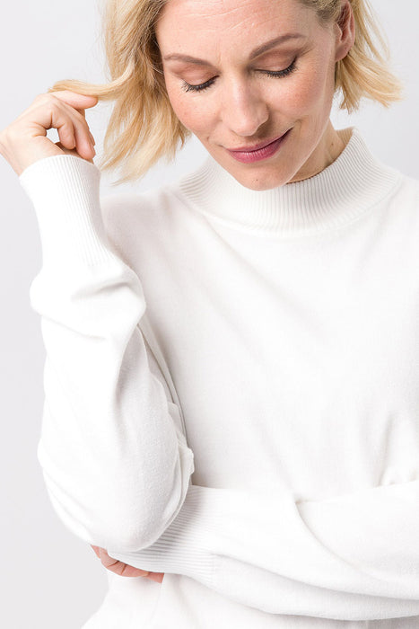 Knit sweater with classic ribbed cuffs
