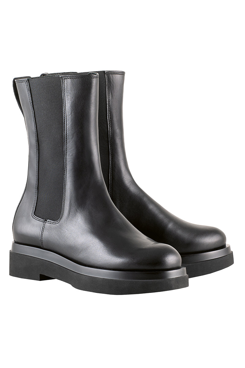 Ökklaskór úr svörtu leðri frá Högl.