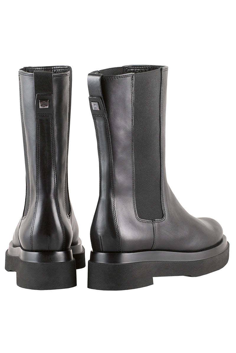 Ökklaskór úr svörtu leðri frá Högl.