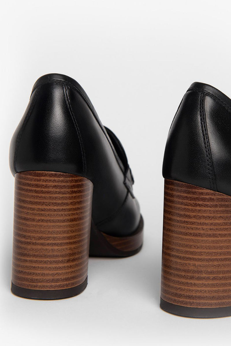 Leather heel loafers