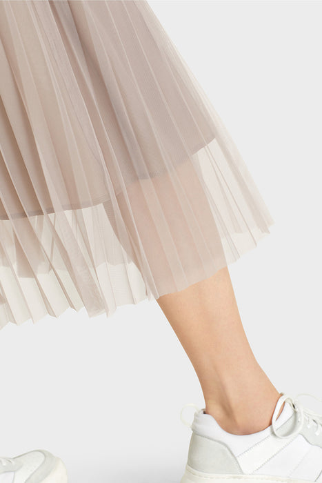 Calf-length pleated skirt