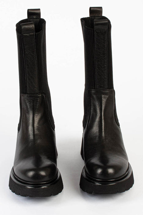 Alexia  boots